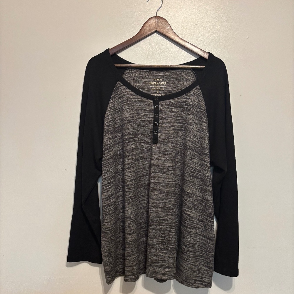 Torrid Super Soft Plush Henley Top 3X Size 3